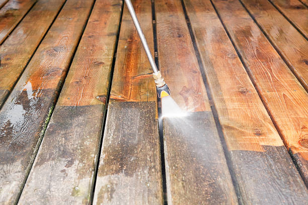 Best Driveway Pressure Washing  in Johnston, IA